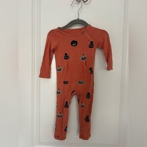 Kyte Baby snap romper 6-12 month in Carve